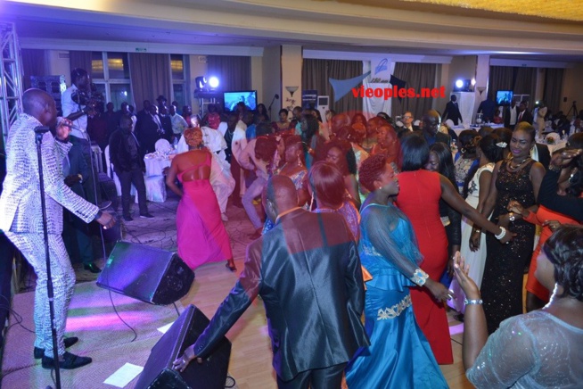 Soirée de gala du port: Pape Diouf assure son show spectacle devant les employés de Cheikh Kanté.Regardez
