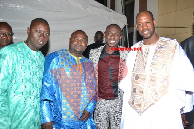 Soirée de gala du port: Pape Diouf assure son show spectacle devant les employés de Cheikh Kanté.Regardez