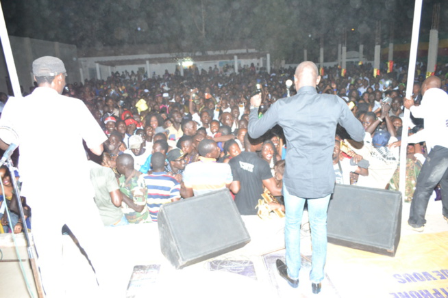 1er Mai Tamba féte le travail avec Pape Diouf qui inonde le camp Mamadou Lamine Dramé. Regardez 1er Mai Tamba féte le travail avec Pape Diouf qui inonde le camp Mamadou Lamine Dramé. Regardez