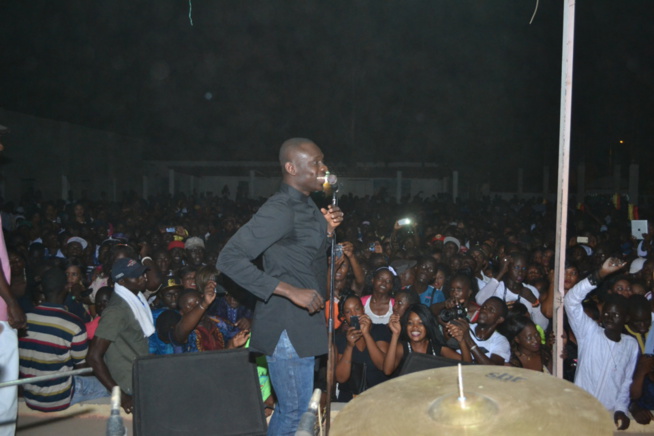 1er Mai Tamba féte le travail avec Pape Diouf qui inonde le camp Mamadou Lamine Dramé. Regardez