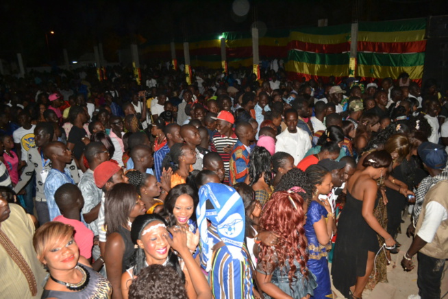 1er Mai Tamba féte le travail avec Pape Diouf qui inonde le camp Mamadou Lamine Dramé. Regardez 1er Mai Tamba féte le travail avec Pape Diouf qui inonde le camp Mamadou Lamine Dramé. Regardez