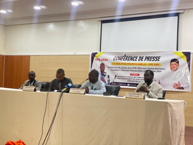 Candidat à la présidentielle 2024 : Il renonce pour soutenir Karim Meissa Wade…. Candidat à la présidentielle 2024 : Il renonce pour soutenir Karim Meissa Wade….