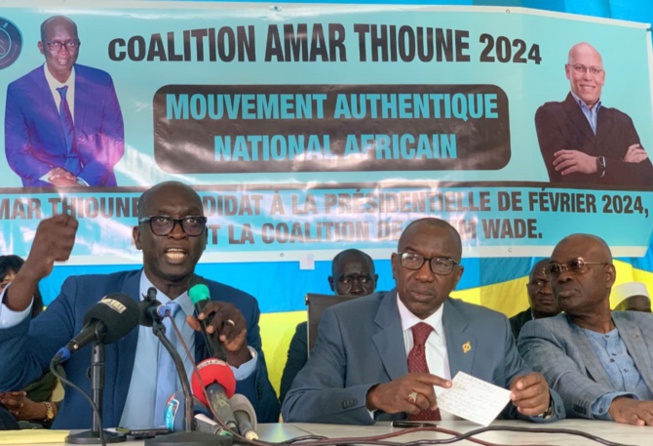 Sacrifice pour la présidentielle 2024 : M. Amar Thioune sursoit à sa candidature et a rejoint la coalition Karim 2024 Sacrifice pour la présidentielle 2024 : M. Amar Thioune sursoit à sa candidature et a rejoint la coalition Karim 2024