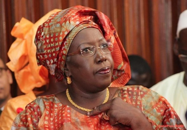 Gouvernement : Le ministre Khoudia Maye prête à rendre sa démission, si... Gouvernement : Le ministre Khoudia Maye prête à rendre sa démission, si...