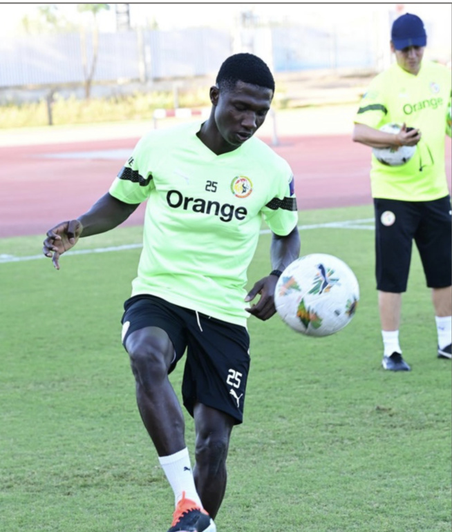 CAN 2023 : 11 "Lions" à la première séance d'entraînement CAN 2023 : 11 "Lions" à la première séance d'entraînement