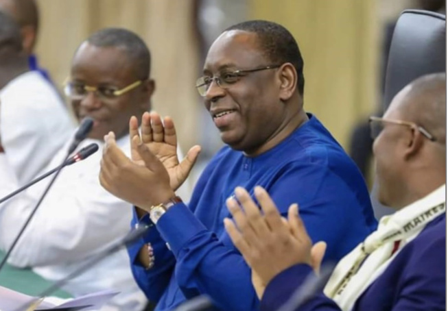 Macky Sall : vers un futur dédié à la paix et au développement du Sénégal Macky Sall : vers un futur dédié à la paix et au développement du Sénégal