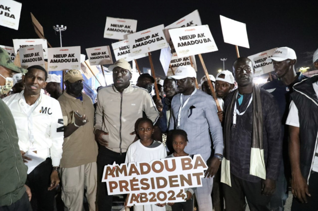 MOBILISATION EXCEPTIONNELLE DU MOUVEMENT NIEUP AU MONUMENT DE LA RENAISSANCE MOBILISATION EXCEPTIONNELLE DU MOUVEMENT NIEUP AU MONUMENT DE LA RENAISSANCE