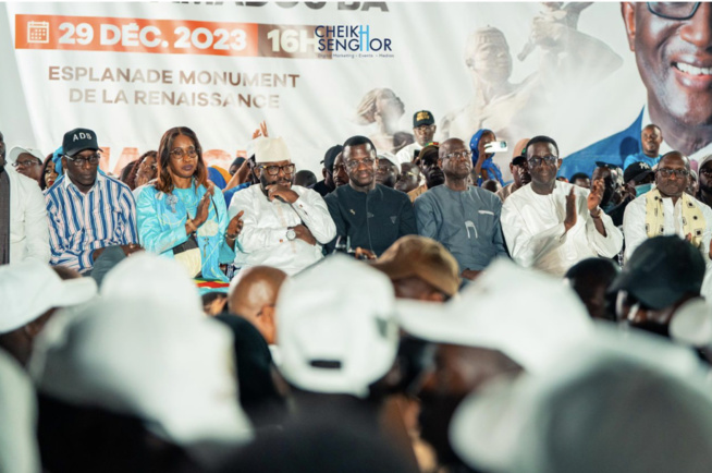 MOBILISATION EXCEPTIONNELLE DU MOUVEMENT NIEUP AU MONUMENT DE LA RENAISSANCE MOBILISATION EXCEPTIONNELLE DU MOUVEMENT NIEUP AU MONUMENT DE LA RENAISSANCE