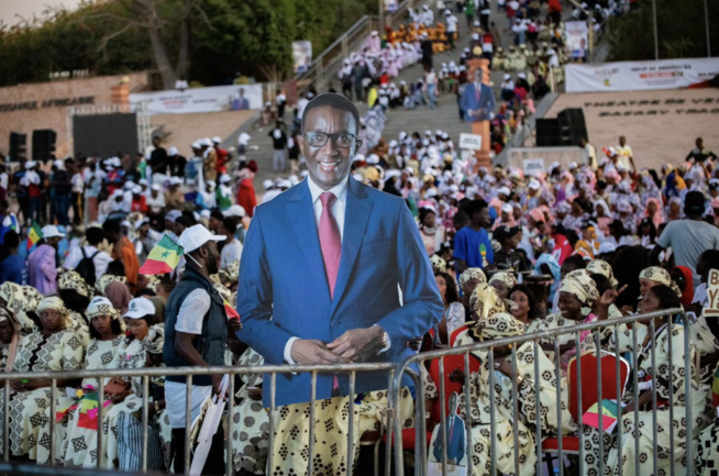 MOBILISATION EXCEPTIONNELLE DU MOUVEMENT NIEUP AU MONUMENT DE LA RENAISSANCE MOBILISATION EXCEPTIONNELLE DU MOUVEMENT NIEUP AU MONUMENT DE LA RENAISSANCE