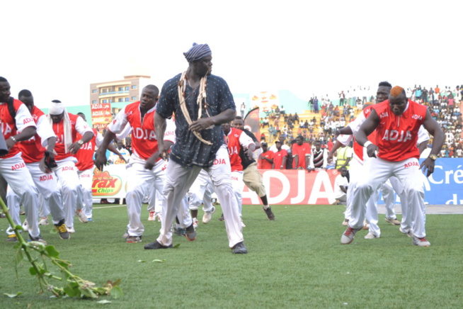 Le premier choc de Aziz Production: L'écurie Fass humilie l'écurie Boul Falé Tyson mord la poussière du stade Demba Diop face à Gris Bordeau. Revivez les moments forts. Le premier choc de Aziz Production: L'écurie Fass humilie l'écurie Boul Falé Tyson mord la poussière du stade Demba Diop face à Gris Bordeau. Revivez les moments forts.