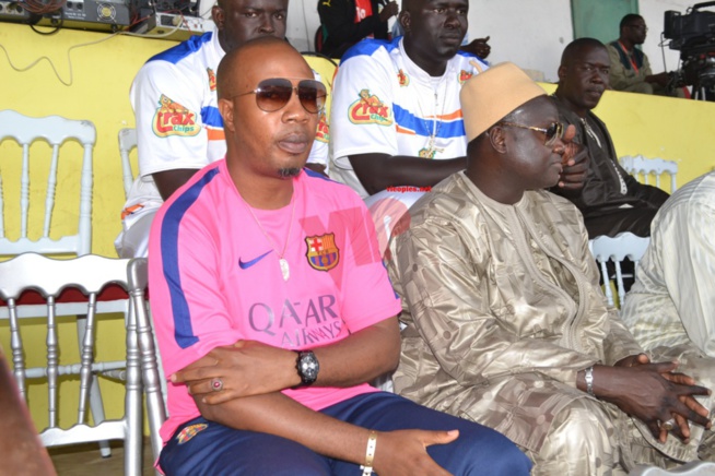 Le premier choc de Aziz Production: L'écurie  Fass humilie l'écurie Boul Falé Tyson mord la poussière du stade Demba Diop face à Gris Bordeau. Revivez les moments forts.