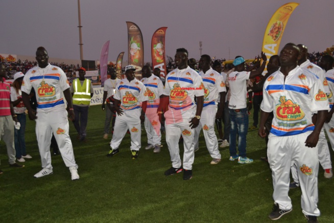 Le premier choc de Aziz Production: L'écurie Fass humilie l'écurie Boul Falé Tyson mord la poussière du stade Demba Diop face à Gris Bordeau. Revivez les moments forts. Le premier choc de Aziz Production: L'écurie Fass humilie l'écurie Boul Falé Tyson mord la poussière du stade Demba Diop face à Gris Bordeau. Revivez les moments forts.