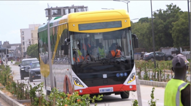 Mega Show: Guédiawaye se prépare à accueillir le BRT... Mega Show: Guédiawaye se prépare à accueillir le BRT...