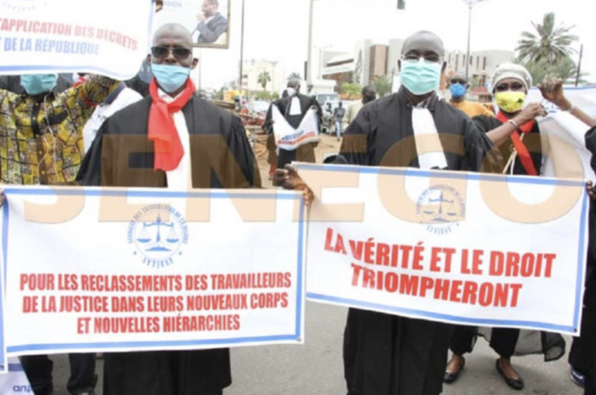 Suite et pas fin de leur bras de fer : Le Sytjust décrète encore 78 heures de grève et interpelle le Chef de l’Etat Suite et pas fin de leur bras de fer : Le Sytjust décrète encore 78 heures de grève et interpelle le Chef de l’Etat