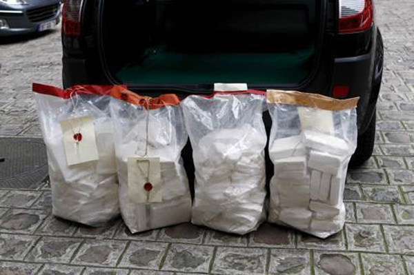3 sénégalais d’origine libanaise jugés pour offre et cession de drogue 3 sénégalais d’origine libanaise jugés pour offre et cession de drogue
