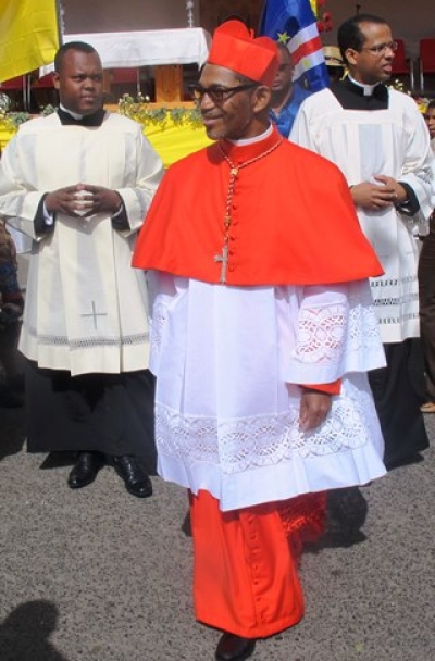 Le Cardinal Arlindo Furtado, premier Cardinal cap-verdien, en visite de trois jours au Sénégal Le Cardinal Arlindo Furtado, premier Cardinal cap-verdien, en visite de trois jours au Sénégal