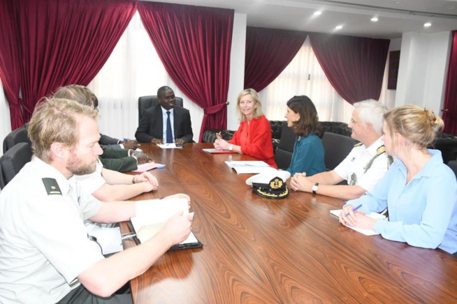 Coopération bilatérale: Le Ministre des Forces armées Me El Hadj Omar YOUM reçoit son homologue néerlandais Coopération bilatérale: Le Ministre des Forces armées Me El Hadj Omar YOUM reçoit son homologue néerlandais