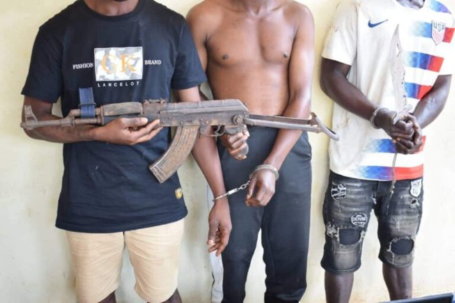 Bayakh: 4 agresseurs armés mis aux arrêts pour vol et trafic de drogue Bayakh: 4 agresseurs armés mis aux arrêts pour vol et trafic de drogue