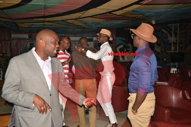 Rencontre avec la presse: Waly Seck : «Je ne suis ni pour SenTV, ni pour Tfm…Waly appartient à tout le monde» Rencontre avec la presse: Waly Seck : «Je ne suis ni pour SenTV, ni pour Tfm…Waly appartient à tout le monde»