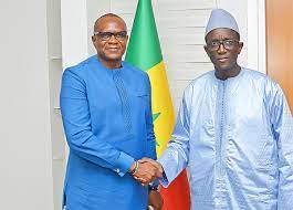 Soirée de veille de match: Le ministre des Sports, Monsieur Lat Diop a fait, seul le tour des différents sites d'hébergement Soirée de veille de match: Le ministre des Sports, Monsieur Lat Diop a fait, seul le tour des différents sites d'hébergement