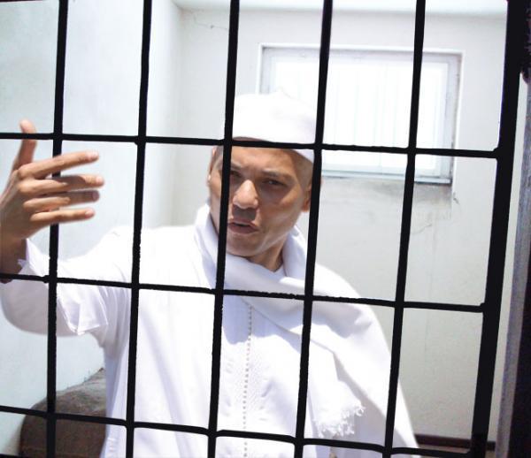 Le message de Karim Wade aux libéraux: "En 2017, Macky Sall doit retourner dans l’opposition..." Le message de Karim Wade aux libéraux: "En 2017, Macky Sall doit retourner dans l’opposition..."