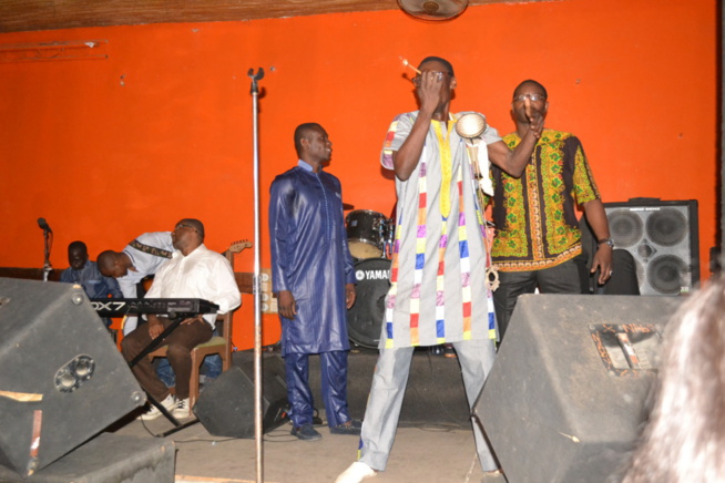 Revivez les images de la soirée du leader de la génération consciente au just 4 u. Regardez Revivez les images de la soirée du leader de la génération consciente au just 4 u. Regardez