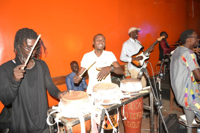 Revivez les images de la soirée du leader de la génération consciente au just 4 u. Regardez Revivez les images de la soirée du leader de la génération consciente au just 4 u. Regardez