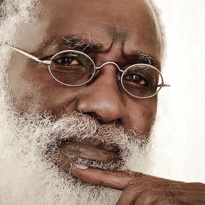 Décès de l’écrivain Abass Ndione Décès de l’écrivain Abass Ndione