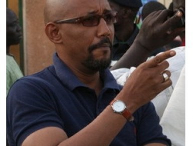 Drapeau du chef de l’Etat : Charles Faye dénonce le désintérêt des collaborateurs du Président Sall