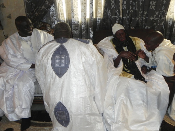 135e appel de Seydina Limamou Laye : Idrissa Seck chez les Layènes 135e appel de Seydina Limamou Laye : Idrissa Seck chez les Layènes
