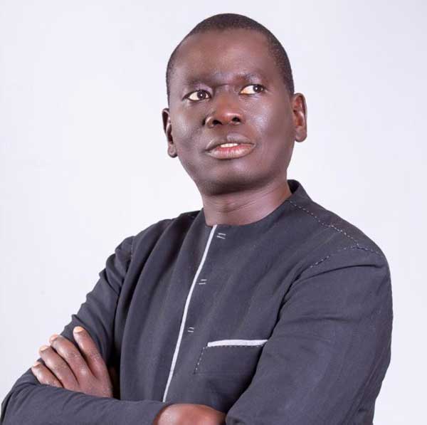 Président Serigne Mboup honore les paroisiens de l'église notre Dame de la paix de Diamaguene. Président Serigne Mboup honore les paroisiens de l'église notre Dame de la paix de Diamaguene.
