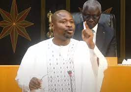 Guy Marius Sagna met en garde Macky Sall sur toute éventualité de reporter les élections. Et annonce un gouvernement parallèle si… Guy Marius Sagna met en garde Macky Sall sur toute éventualité de reporter les élections. Et annonce un gouvernement parallèle si…