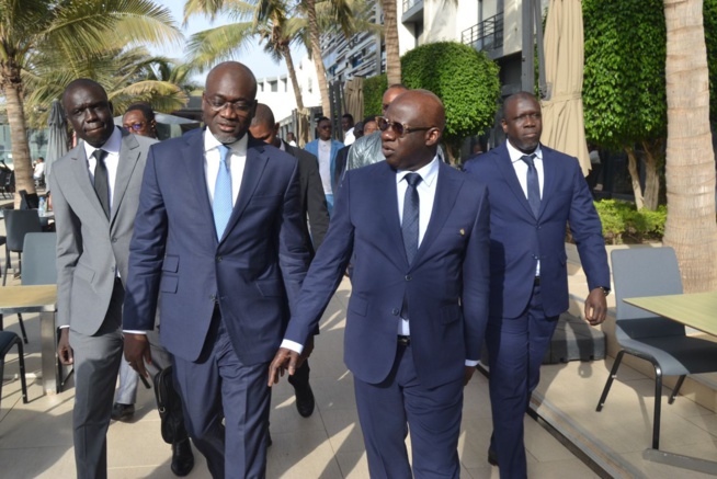 En images 15 ans du quotidien Rewmi,le DG Pape Mademba Bitéye de la SENELEC élu Homme de l’Année 2023. En images 15 ans du quotidien Rewmi,le DG Pape Mademba Bitéye de la SENELEC élu Homme de l’Année 2023.