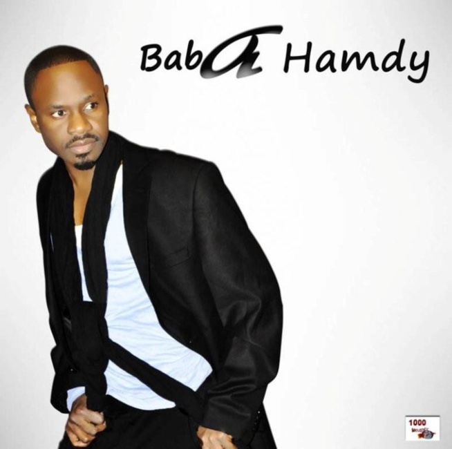 Photos + vidéo: Baba Hamdy rend hommage à Omar Péne et dénonce une "arnaque" Photos + vidéo: Baba Hamdy rend hommage à Omar Péne et dénonce une "arnaque"