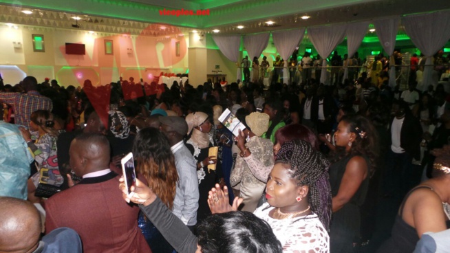 Premiére étape de sa tournée Européenne, Pape Diouf marque à jamais ses empreintes à Birmingan en Angleterre. Regardez Premiére étape de sa tournée Européenne, Pape Diouf marque à jamais ses empreintes à Birmingan en Angleterre. Regardez