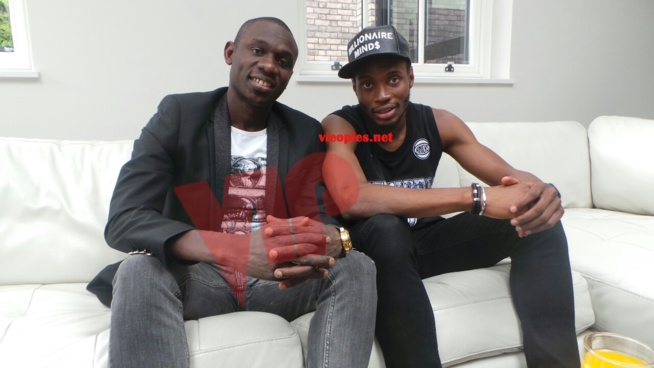 Pape Diouf invité d'honneur de l'international Sénégalais Diafara Sakho à son domicile en Angleterre. Regardez