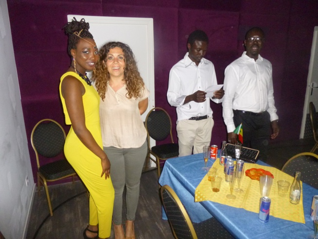 21 Images A guichet fermé: Pape Diouf démontre encore qu'il est le maître de la musique Sénégalaise actuellement en Europe 21 Images A guichet fermé: Pape Diouf démontre encore qu'il est le maître de la musique Sénégalaise actuellement en Europe