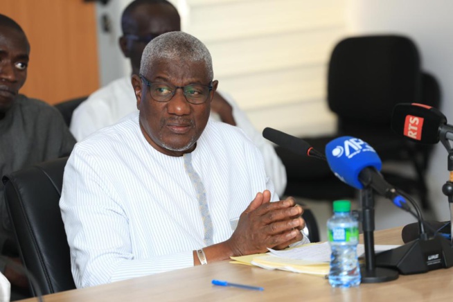 LE PM AMADOU BA EN CONCERTATIONS AVEC LES CENTRALES SYNDICALES DES TRAVAILLEURS LE PM AMADOU BA EN CONCERTATIONS AVEC LES CENTRALES SYNDICALES DES TRAVAILLEURS