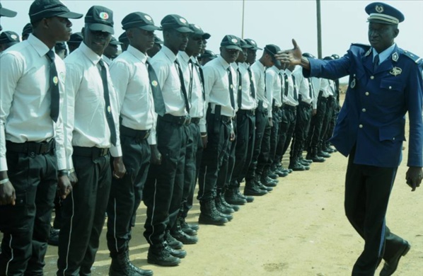 Ziguinchor : l’Administration pénitentiaire envoie des lettres de félicitations à deux asp Ziguinchor : l’Administration pénitentiaire envoie des lettres de félicitations à deux asp