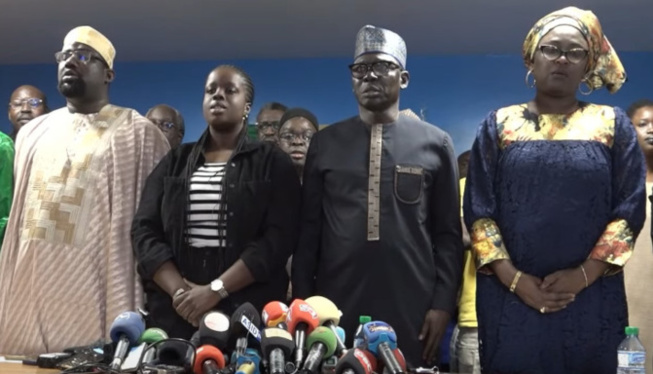 Dialogue envisagé par le président Macky Sall : « Aar Sunu élection » se démarque et annonce une série de manifestations Dialogue envisagé par le président Macky Sall : « Aar Sunu élection » se démarque et annonce une série de manifestations