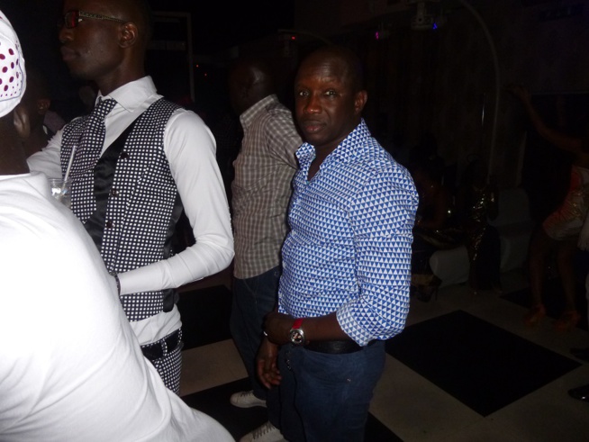 Pape Diouf "Le seigneur" de la musique Sénégalaise à Torino. Revivez les images de son bégué.