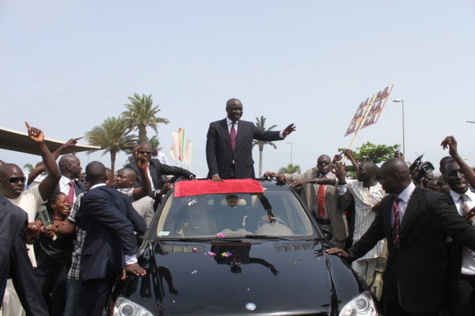 Idrissa Seck flingue encore le régime : "Le pays est en panne" Idrissa Seck flingue encore le régime : "Le pays est en panne"