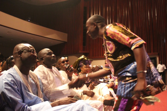 Le danseur Pape Moussa rend hommage son père Bouly Sonko