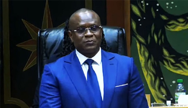 Jeux africains d'Accra (Ghana) : Le ministre des sports, Lat Diop conduit la délégation sénégalaise Jeux africains d'Accra (Ghana) : Le ministre des sports, Lat Diop conduit la délégation sénégalaise