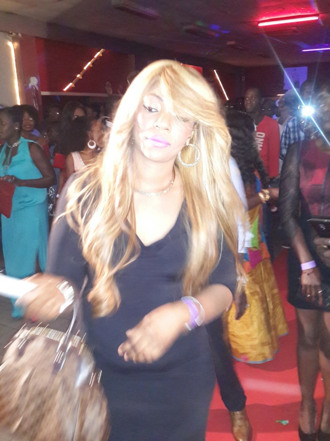 15 Photos:Titi la lionne de la musique Sénégalaise a rugit a Antwerp en Belgique ce 06 juin avant d'attérir à Montpellier et l'Italie. 15 Photos:Titi la lionne de la musique Sénégalaise a rugit a Antwerp en Belgique ce 06 juin avant d'attérir à Montpellier et l'Italie.