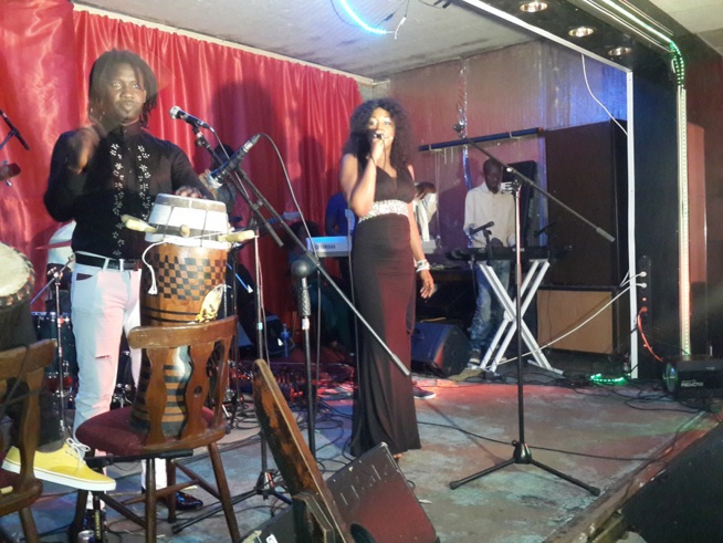 15 Photos:Titi la lionne de la musique Sénégalaise a rugit a Antwerp en Belgique ce 06 juin avant d'attérir à Montpellier et l'Italie. 15 Photos:Titi la lionne de la musique Sénégalaise a rugit a Antwerp en Belgique ce 06 juin avant d'attérir à Montpellier et l'Italie.