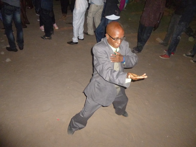 First day in Gambie: Pape Diouf et sa génération consciente remplissent le stadium de Birkama avec 2785 entées.Regardez First day in Gambie: Pape Diouf et sa génération consciente remplissent le stadium de Birkama avec 2785 entées.Regardez