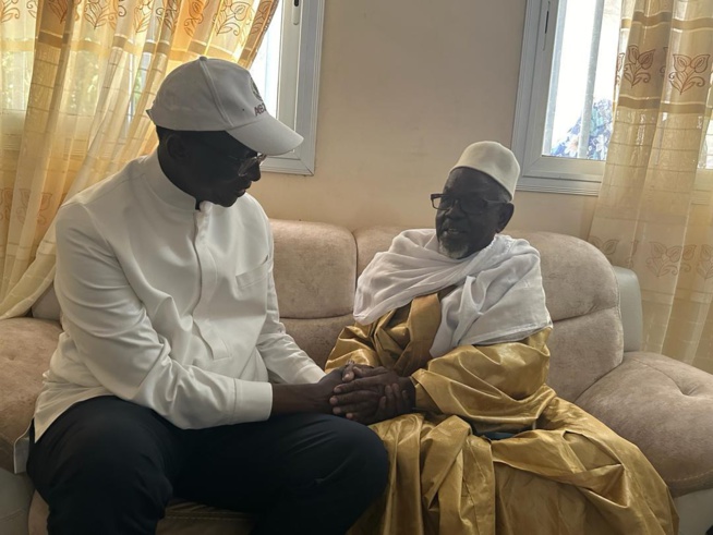 Visite de courtoisie dans la maison familiale de Macky Sall   Amadou Ba reçoit la bénédiction de l’oncle du Président