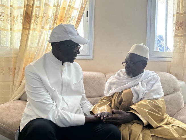 Visite de courtoisie dans la maison familiale de Macky Sall   Amadou Ba reçoit la bénédiction de l’oncle du Président