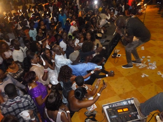 2nd day in Gambia: Pape Diouf et la génération consciente inonde le Pench Mi Hall à guichet fermé 2nd day in Gambia: Pape Diouf et la génération consciente inonde le Pench Mi Hall à guichet fermé